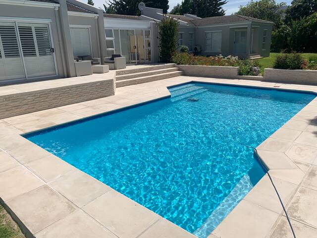 Constantia, Modern 4 Bedrooms with Solar System gallery image 3