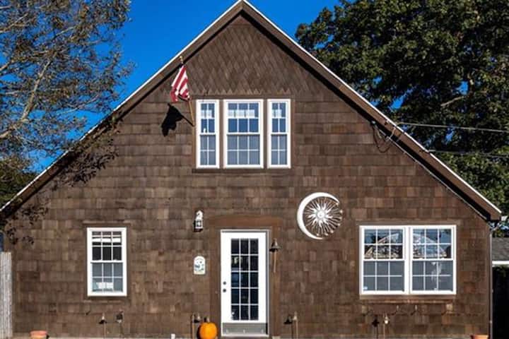 Luxury Driftwood Cottage @ Saybrook Point