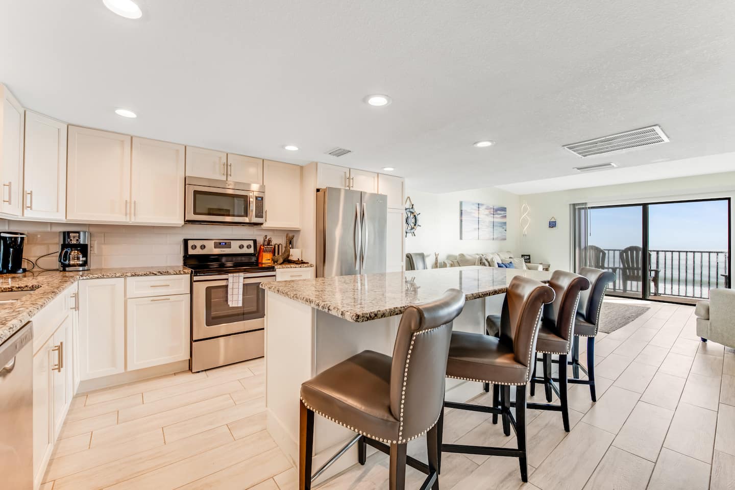 Modern Decor and Ocean Galore! New Renovated Condo