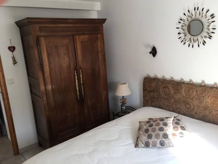 חדר השינה הראשי שלך "Port'Yorch" 