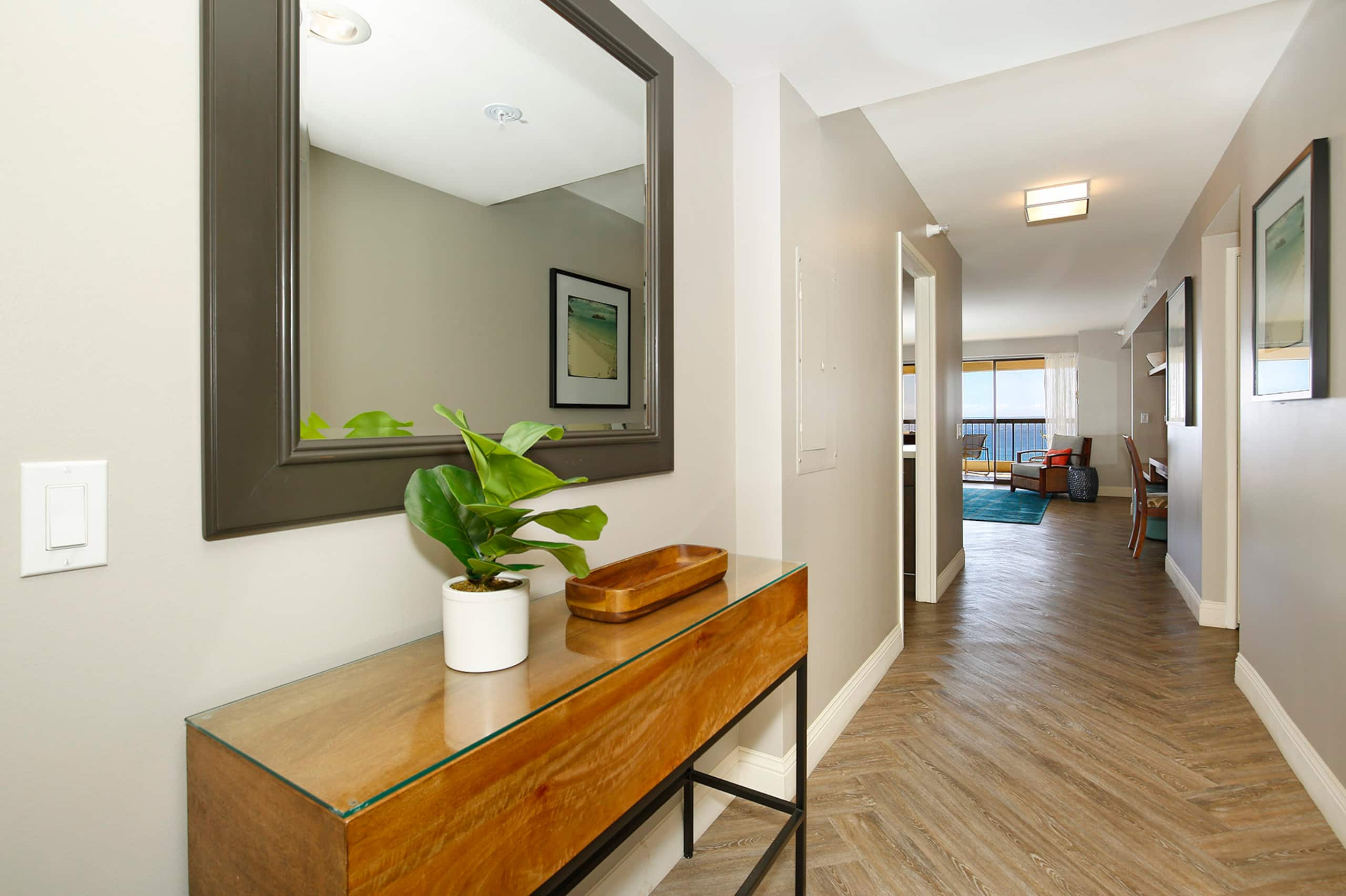 Condo in Honolulu · ★4.87 · 2 bedrooms · 4 beds · 2 private baths - Image 5
