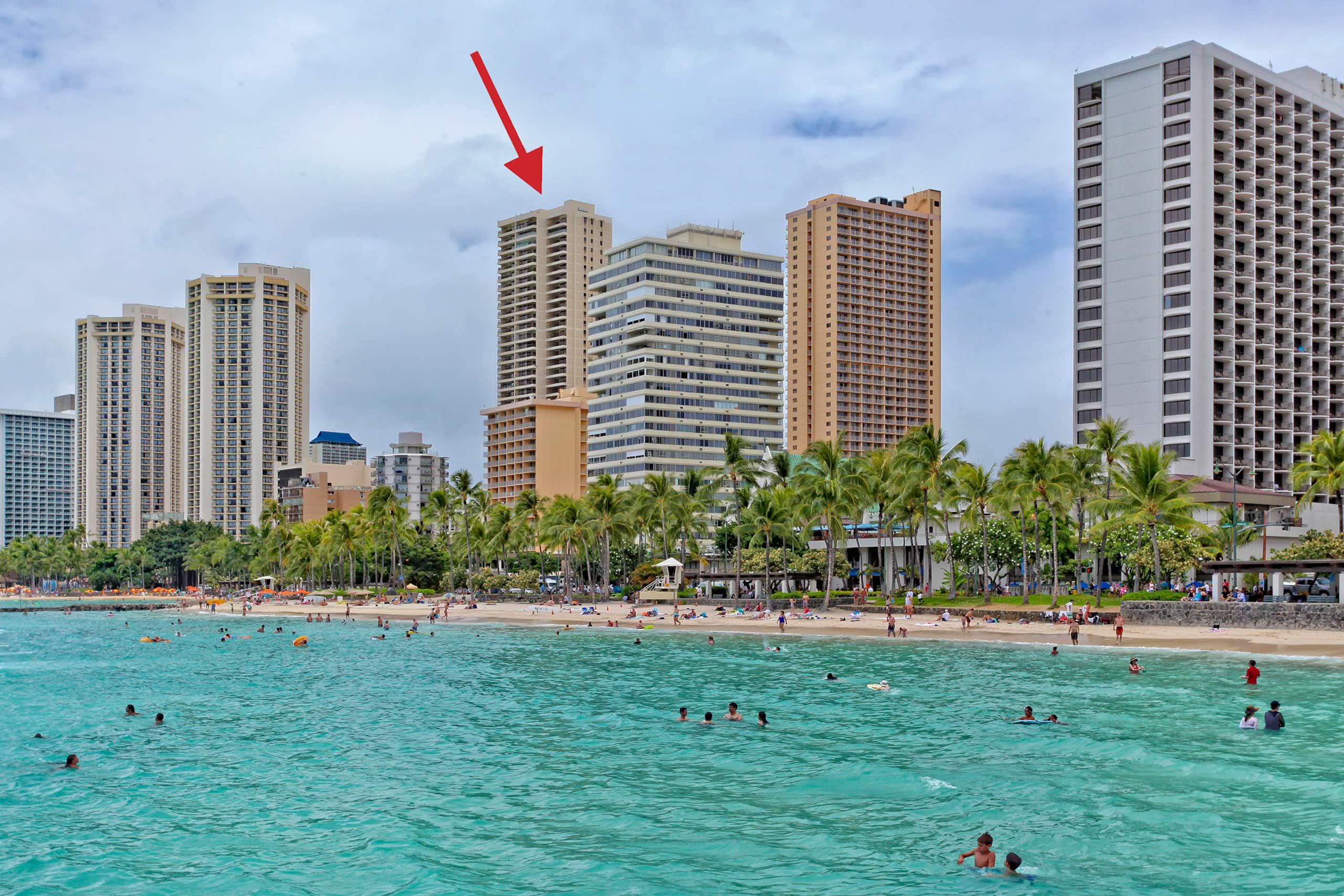 Condo in Honolulu · ★4.87 · 2 bedrooms · 4 beds · 2 private baths - Image 48