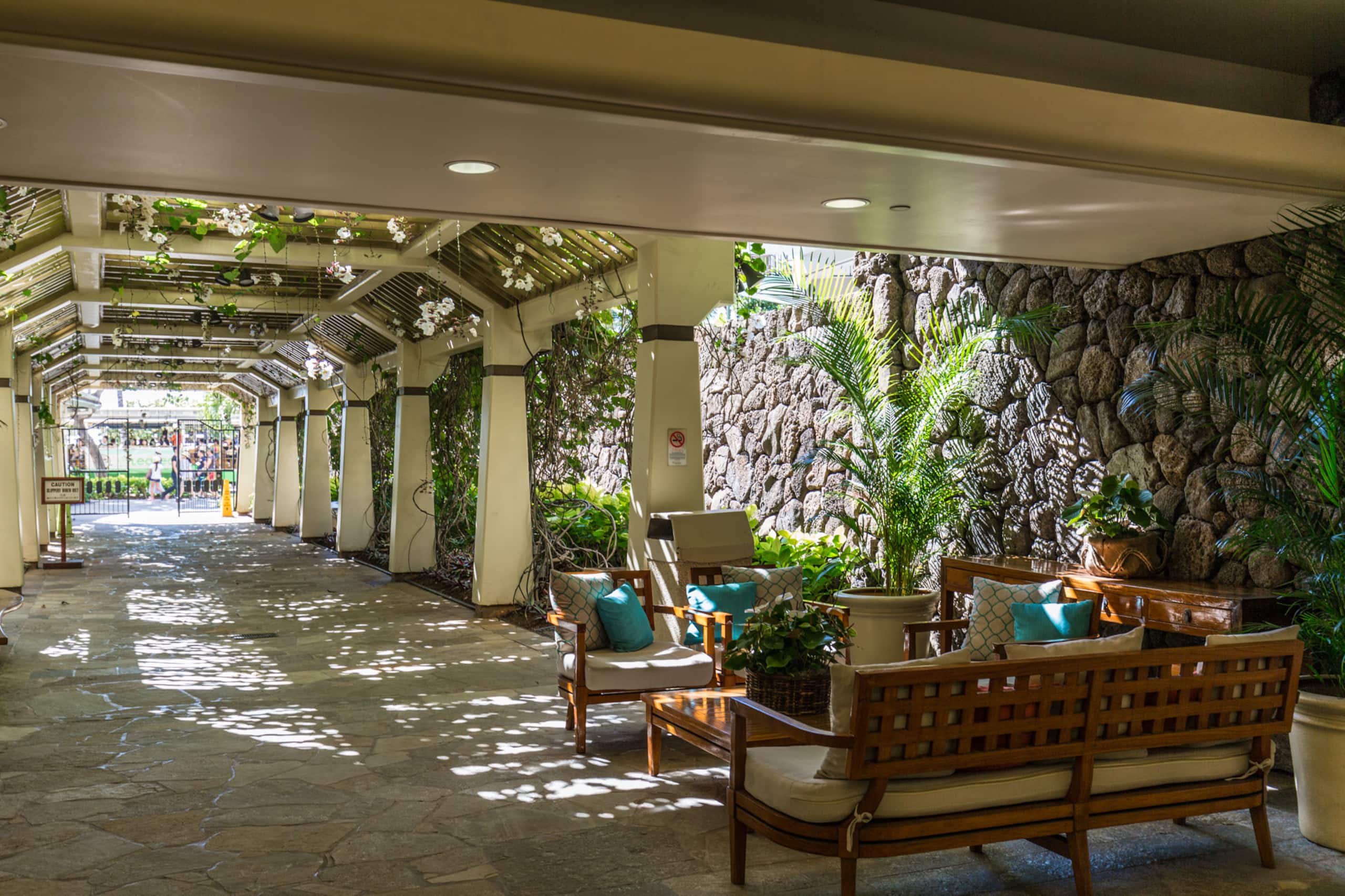 Condo in Honolulu · ★4.87 · 2 bedrooms · 4 beds · 2 private baths - Image 45