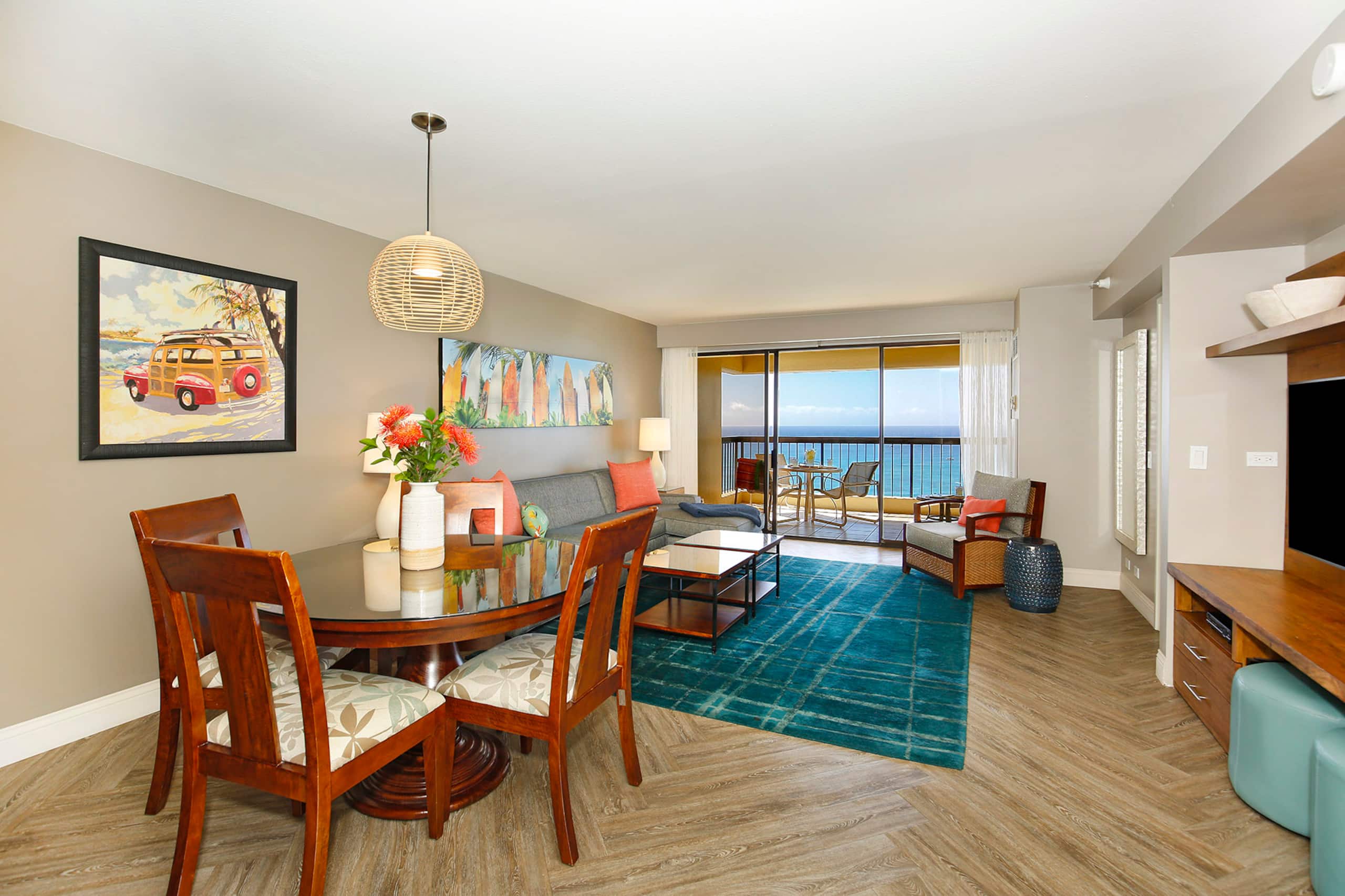 Condo in Honolulu · ★4.87 · 2 bedrooms · 4 beds · 2 private baths - Image 4