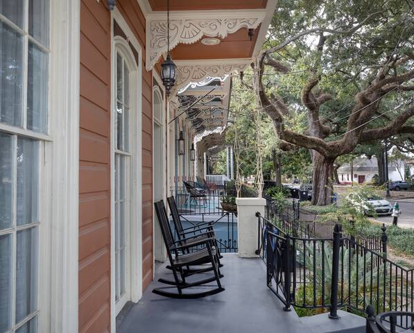Beautifully updated New Orleans home * sleeps 10 * gallery image 2
