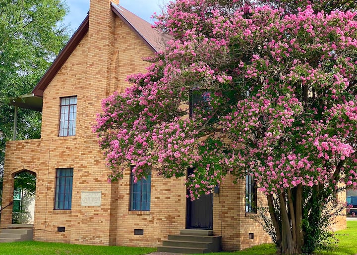 Historical views from a charming Historical duplex