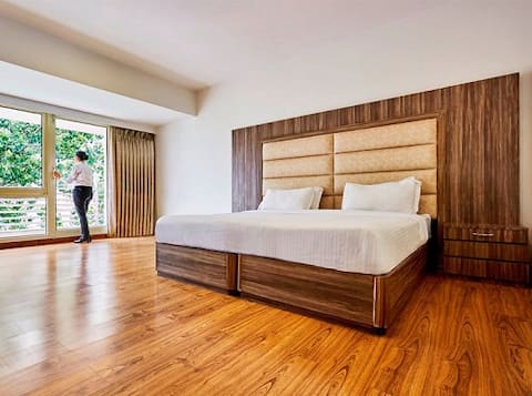 Royal Triple Room|Hotel Rama Trident