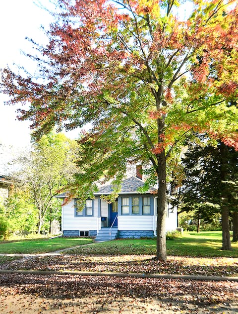 The Falk House....a delightful & relaxing home.