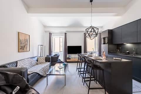 Popular Airbnb listing: Duplex Design ramparts of Antibes Arceaux 1 in Antibes