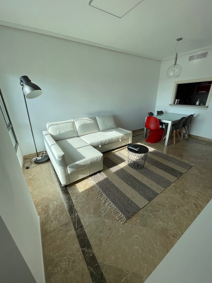 Apartamento Moderno En El Centro De La Ciudad. - Marbella
