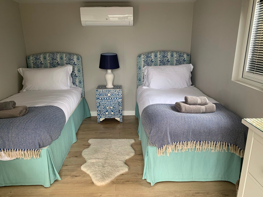 غرفة مزدوجة في مقصورة