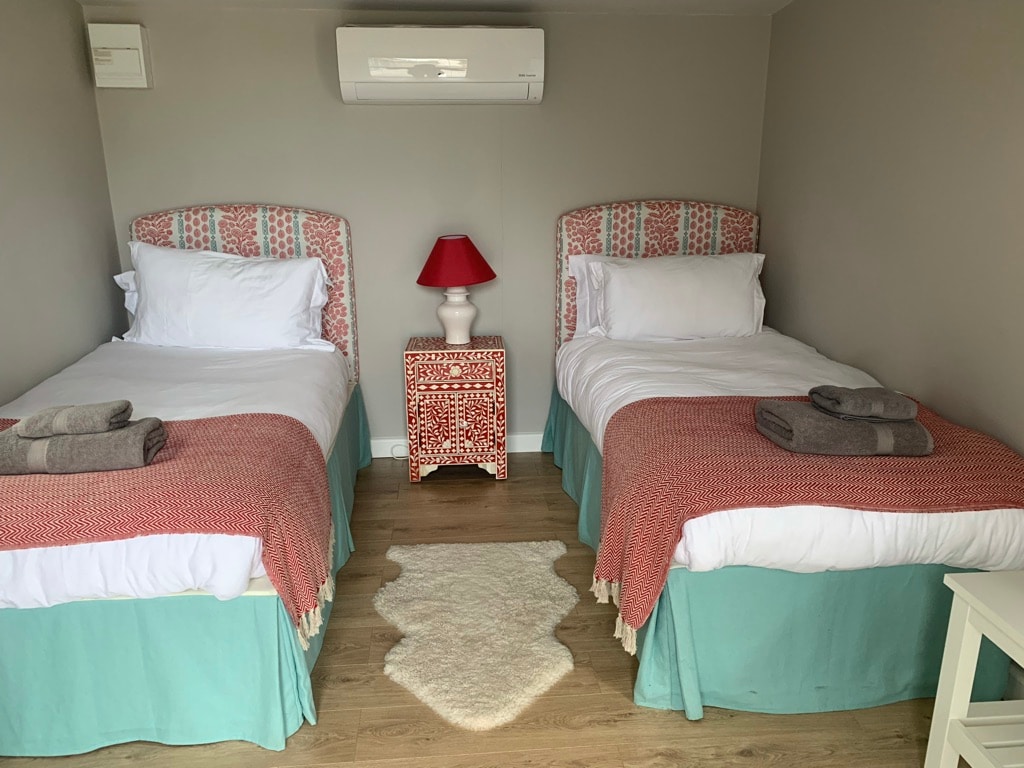 غرفة مزدوجة في مقصورة