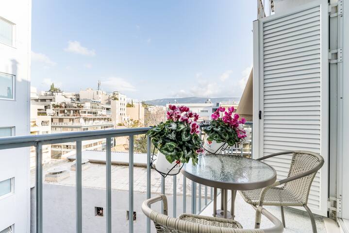 Spacious 3BR Home near Acropolis Museum gallery image 4