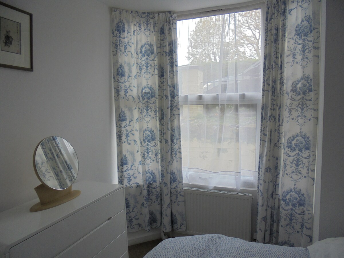 Საწოლი 1