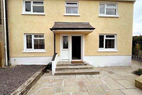 Beautiful house near town centre