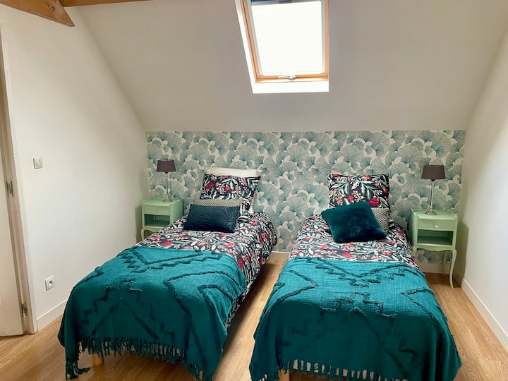 سريران 80/200 أو سرير واحد 160/200