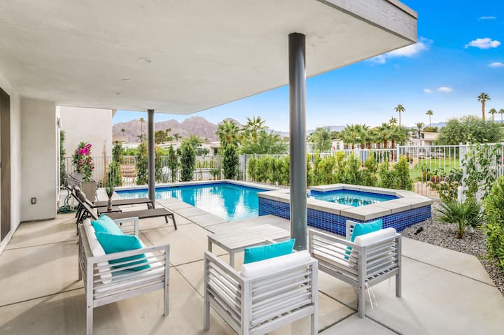 Private Home: Open Space, Pool, Spa & Breathtaking Mountain View - Indian Wells, CA