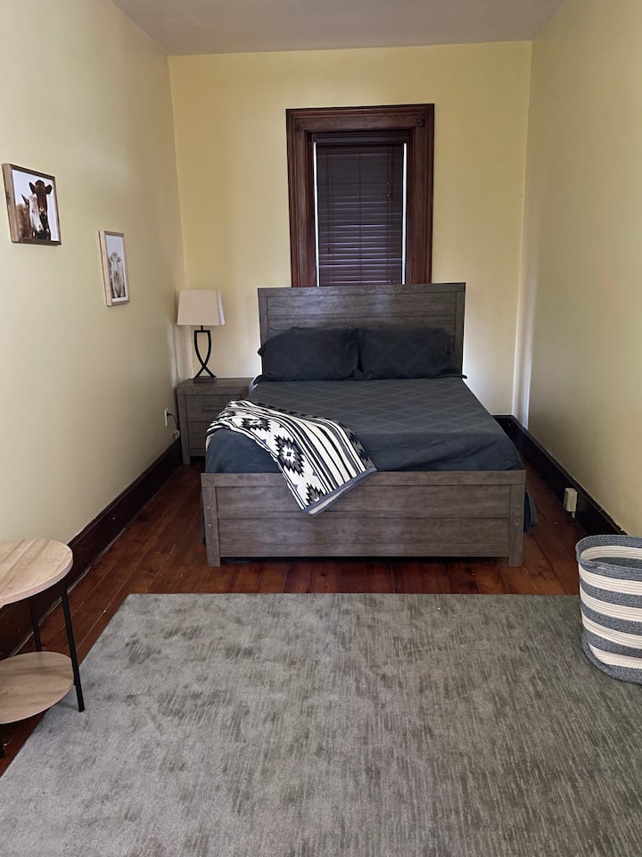 غرفة النوم 2