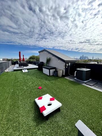 New 3BR Condo w/Rooftop Terrace & NYC Views gallery image 2