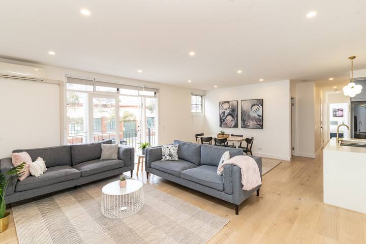 Fully renovated 3 bedroom apartment