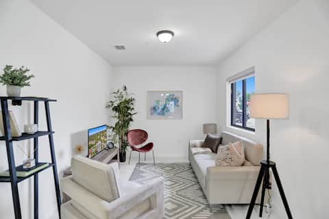 Popular Airbnb listing: Wynwood: Family Friendly, 2 Bedrooms & Parking in Santa Clara
