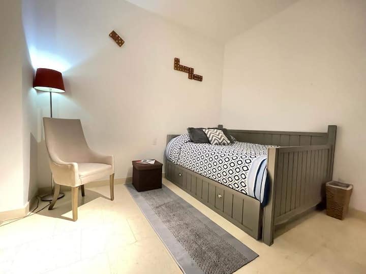 Спална соба два