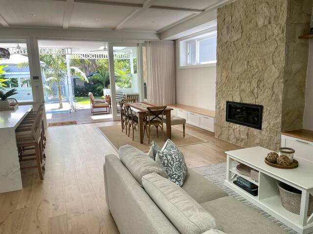 Luxurious Hamptons Beach House in Freshwater gallery image 4