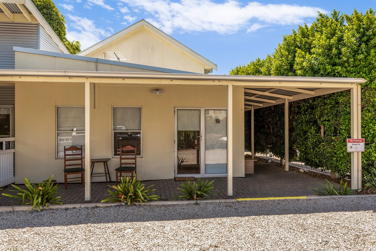 Spacious & Modern Studio in the Heart of Gawler