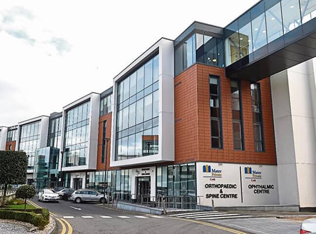 UPSCALE 2BR IN WOOLLOONGABBA, MINUTES TO CBD gallery image 3