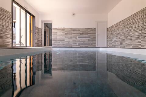 Villa"Melen"with indoor pool heated to 28°