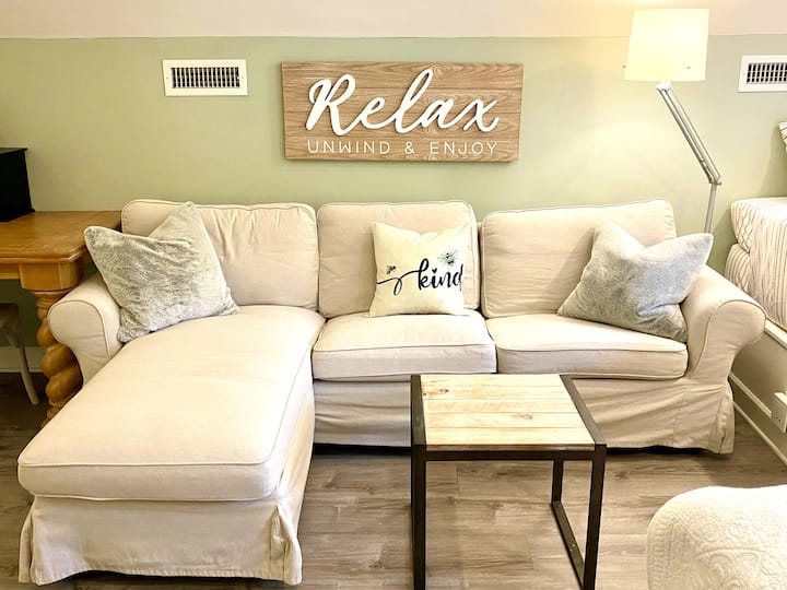 Bee Happy- Studio & Pets Welcome- No Cleaning Fees - Davie County