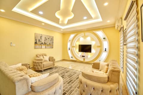 Luxury 3-bed in secured estate  Wi-Fi & 24hr power