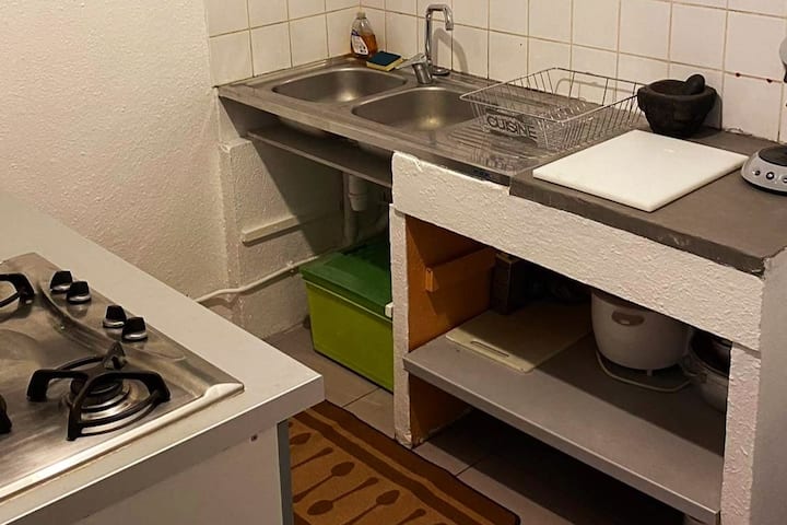 Maison Familial Avec Cour - Proche Transports - Saint-Denis