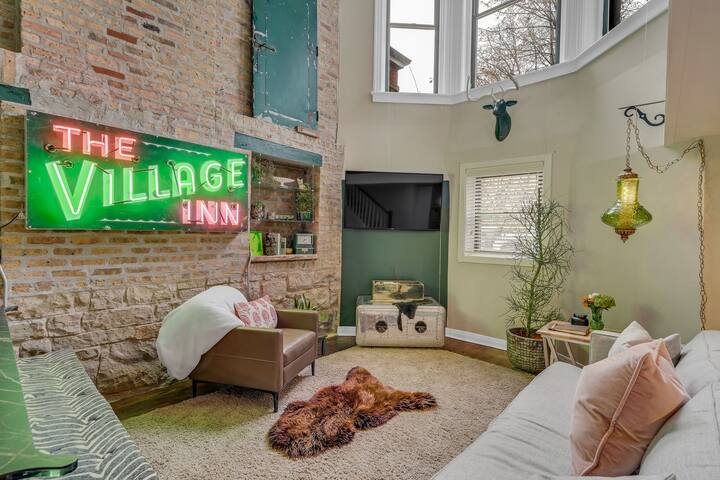 Vintage Designed 3BR Dig Near DePaul University