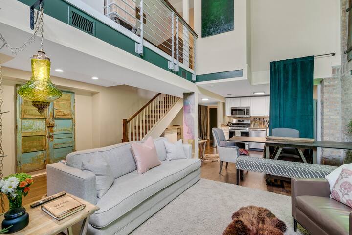 Vintage Designed 3BR Dig Near DePaul University gallery image 4