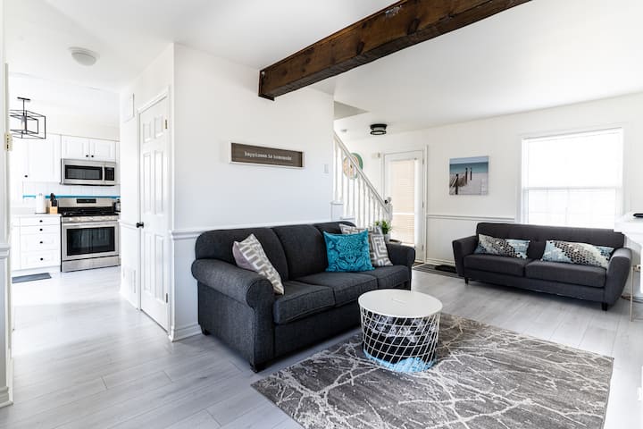 Cottage |Hottub&games|close To Blue Mountain - Wasaga Beach
