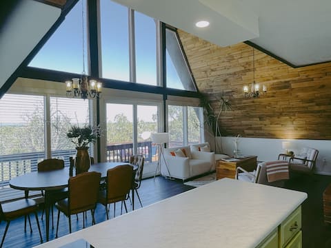 Totten Lake Lodge - Dreamy Desert A-Frame