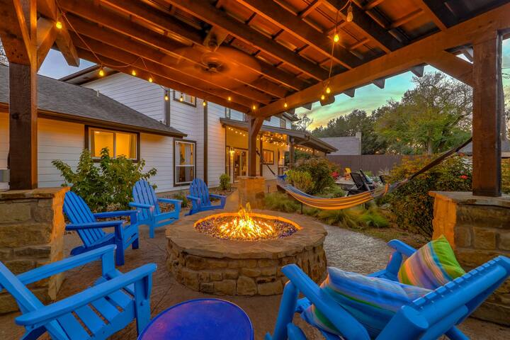 Group Retreat w Private Backyard Oasis Pool/Slide gallery image 2