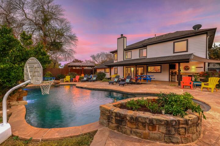 Group Retreat w Private Backyard Oasis Pool/Slide gallery image 5