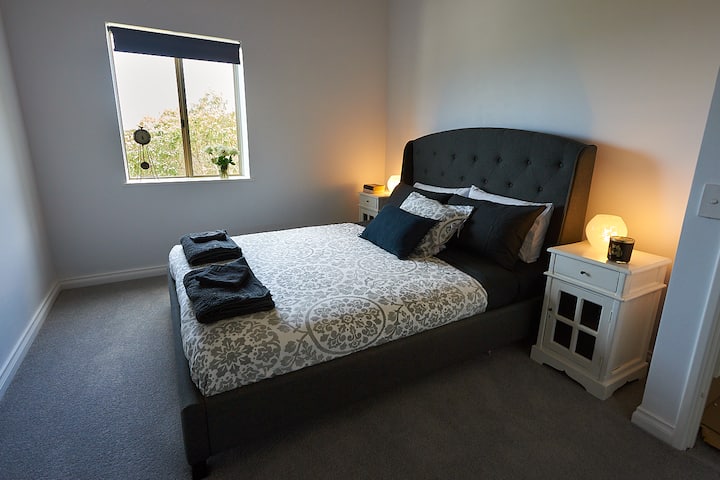 חדר שינה 2 - מיטת קווין סייז