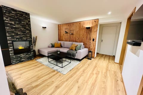 Beautiful apartment with view, sauna & hot-tub