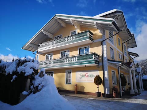 Beautiful, sunny apartment with free carport