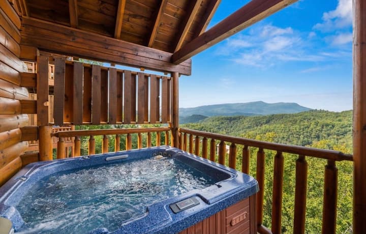 Outrageous Sunset View Cabin! Hot Tub/ Minutes To Parkway/ Resort Pool! - Pigeon Forge, TN