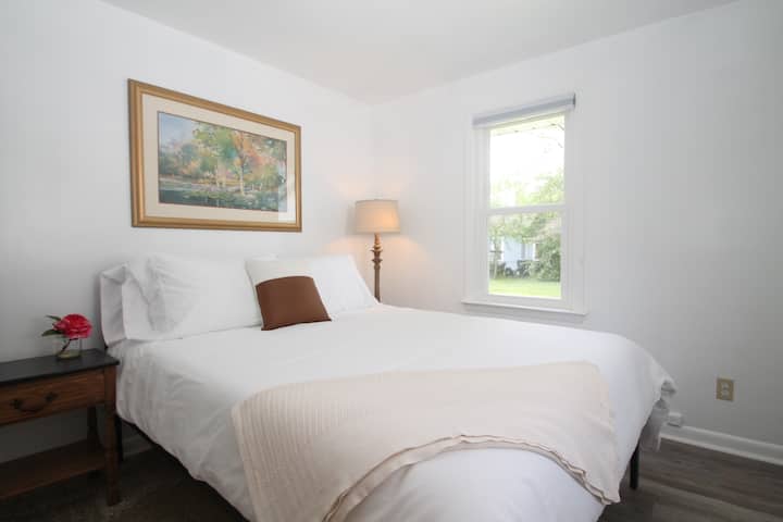 Modern 2 bedroom 9 min to BSU