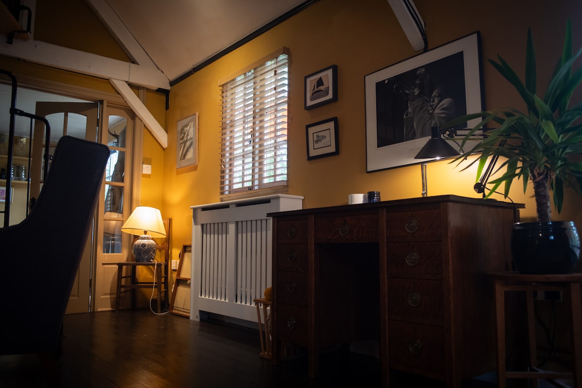 Top performing Airbnb: The Directors shed in North Norfolk