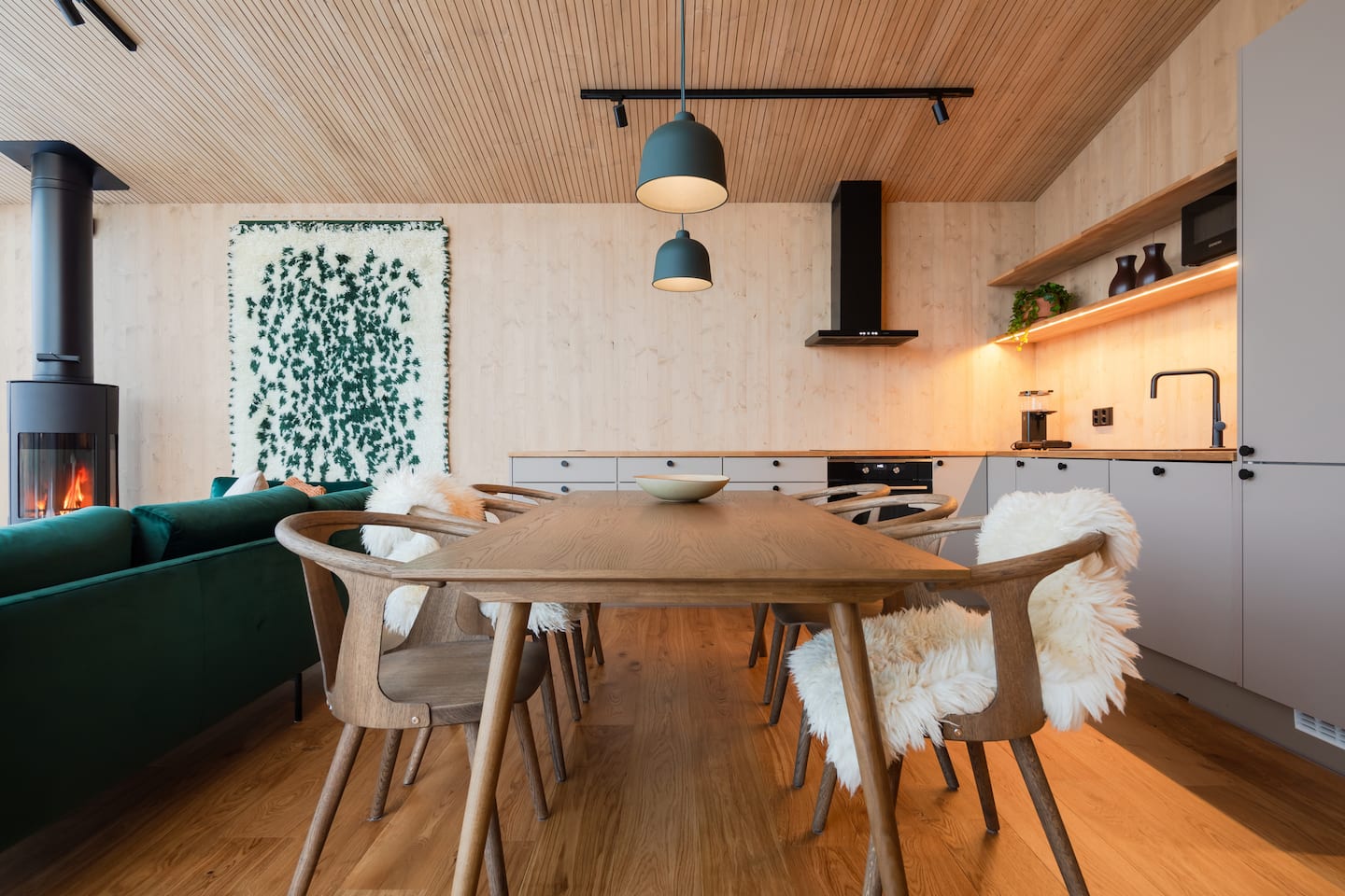 Modern Wooden Villa At The Edge Of Wilderness 5