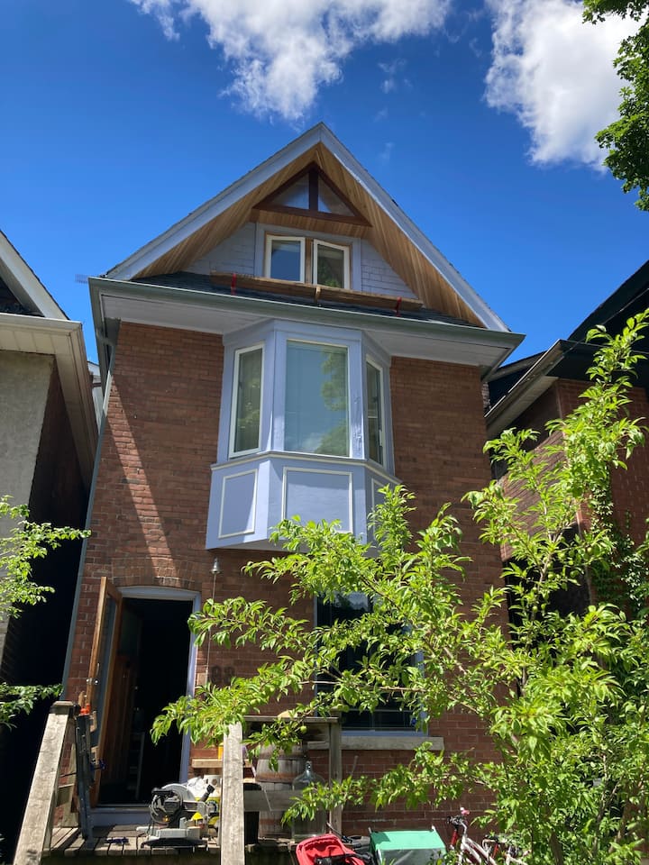 Classic Leslieville home, garden Houses for Rent in Toronto, Ontario