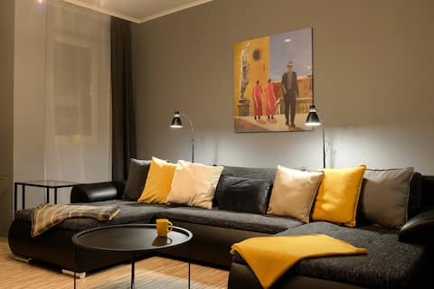 Macropolis G5/6 Apartment