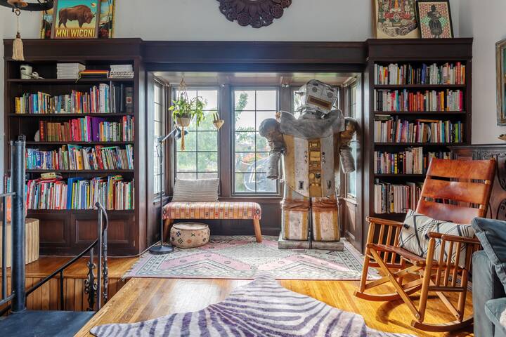 The Lofty Tower | Gorgeous Views, Family Friendly gallery image 2