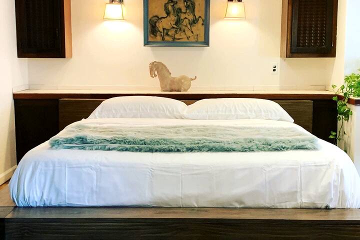 The Lofty Tower | Gorgeous Views, Family Friendly gallery image 3